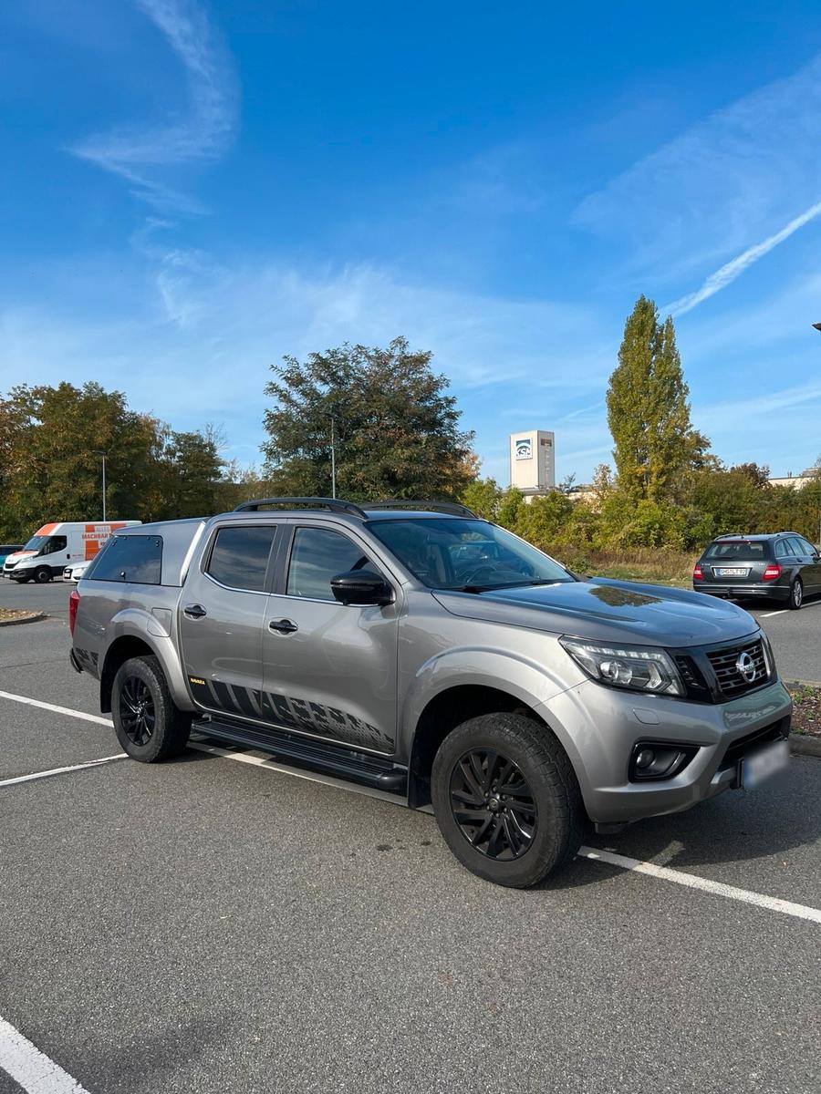 Nissan NP 300