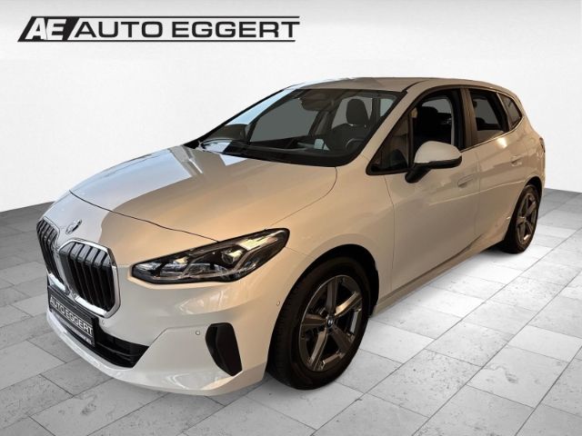 BMW 218 Active Tourer i Park-Assistent HUD AHK-klapp