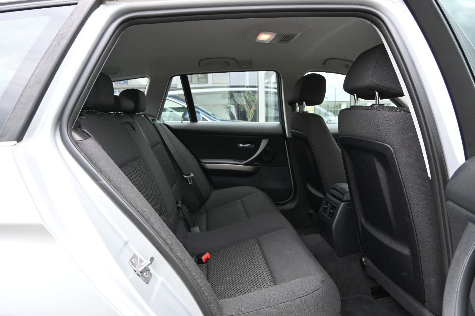 Fahrzeugabbildung BMW 320d Touring Aut. Ed.Lifestyle °AHK°STANDHEIZUNG