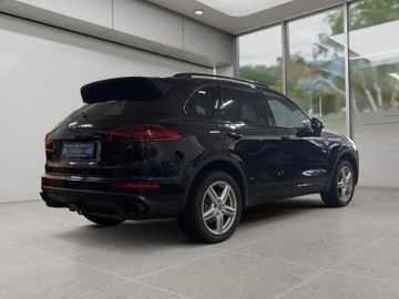 Porsche Cayenne - 3