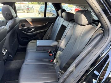 Mercedes E 200 - 10