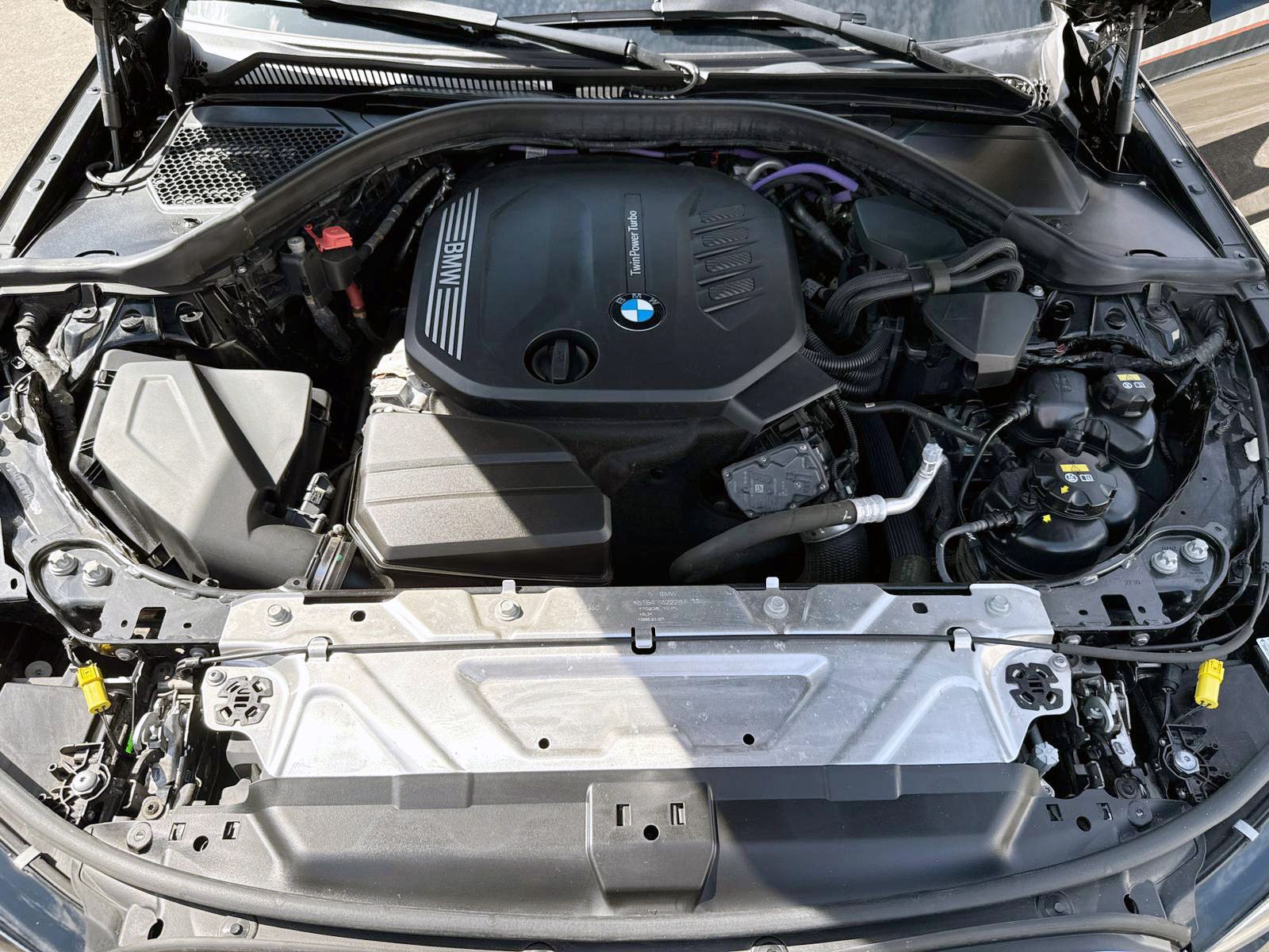 Fahrzeugabbildung BMW 320d Touring Sport-Line ACC AHK 360° LED BT AMBI