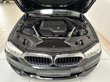 Fahrzeugabbildung BMW 530i M Sport Kamera DAB Alarm HiFi Navi 19"