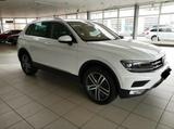 Volkswagen Tiguan 2.0 TDI SCR DSG 4MOTION Highline AHK  - VW Tiguan Gebrauchtwagen in Osnabrück
