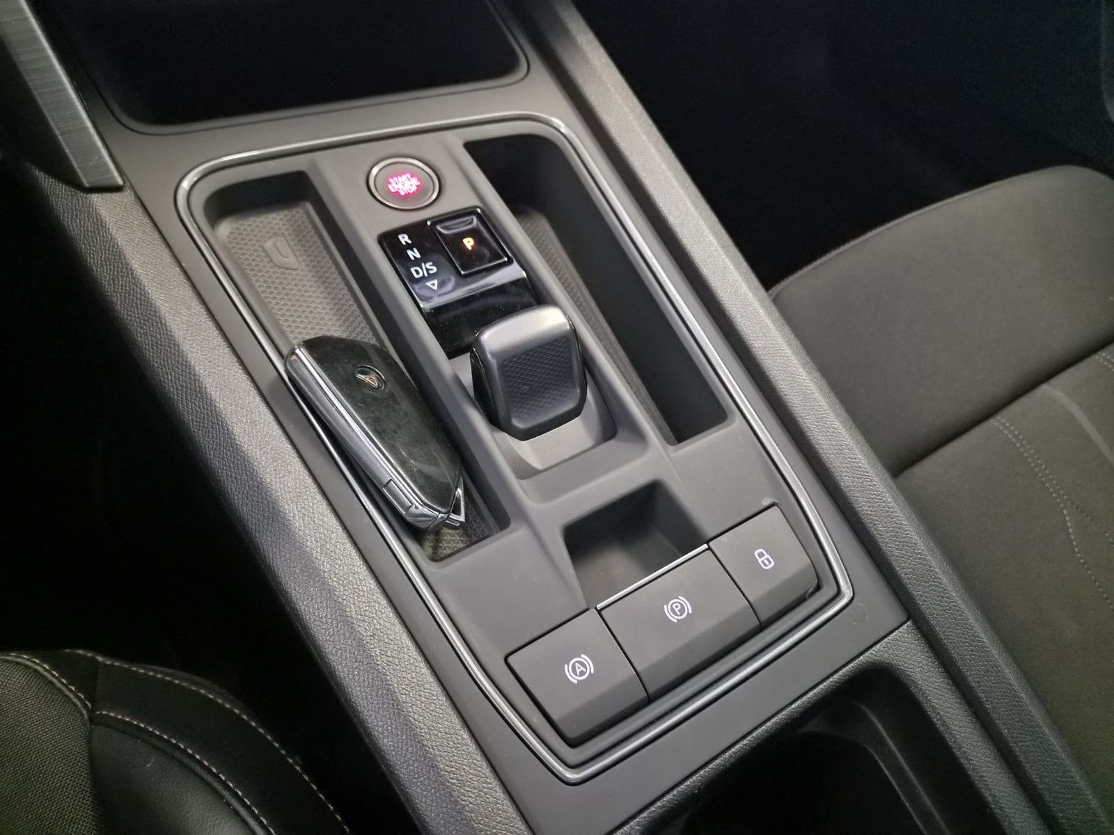 Fahrzeugabbildung CUPRA Leon VZ e-Hybrid / GEPFLEGT / NAVI / KAMERA