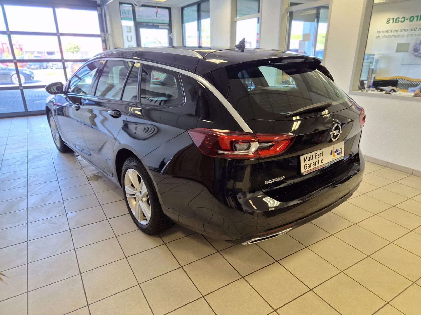 Fahrzeugabbildung Opel Insignia B Sports Tourer Elegance / ERGOSITZ /