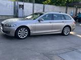BMW 530d Touring - - BMW 5er Reihe: Beige, Kombi