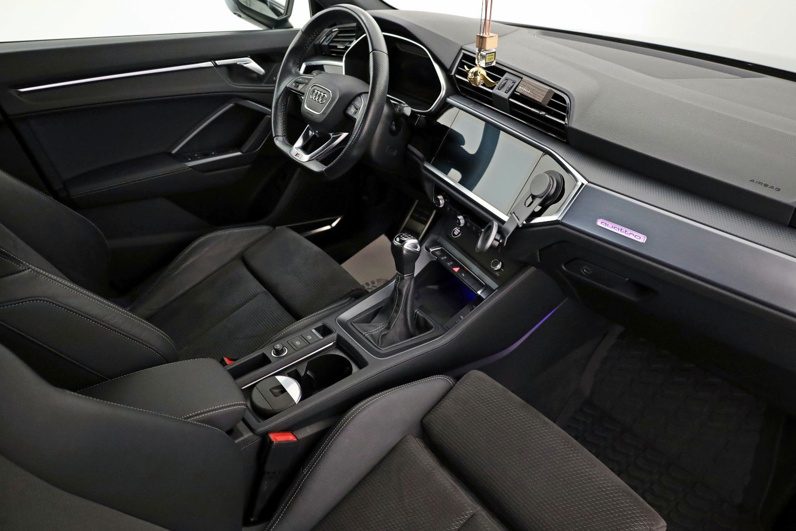 Fahrzeugabbildung Audi Q3 Sportback 35TDI quattro S line B&O,ACC,SD,360
