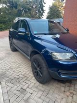 Volkswagen Vw Touareg v6 TÜV neu - Volkswagen Touareg aus 2005: V6