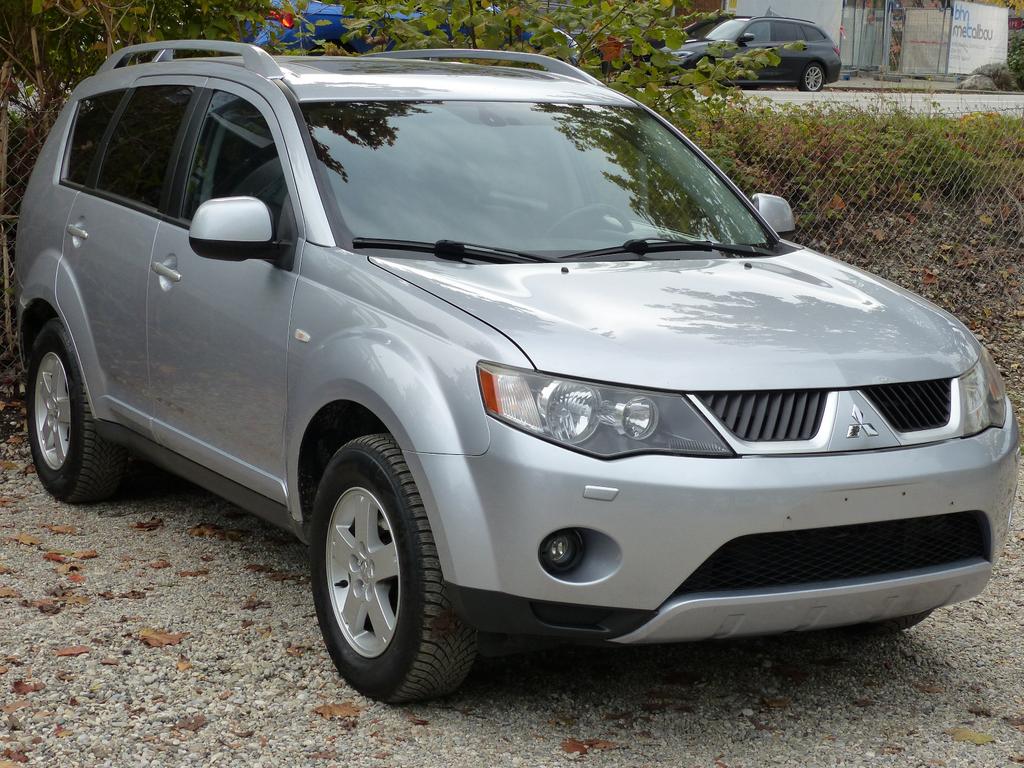 Mitsubishi Outlander 2.2 DI-D Instyle