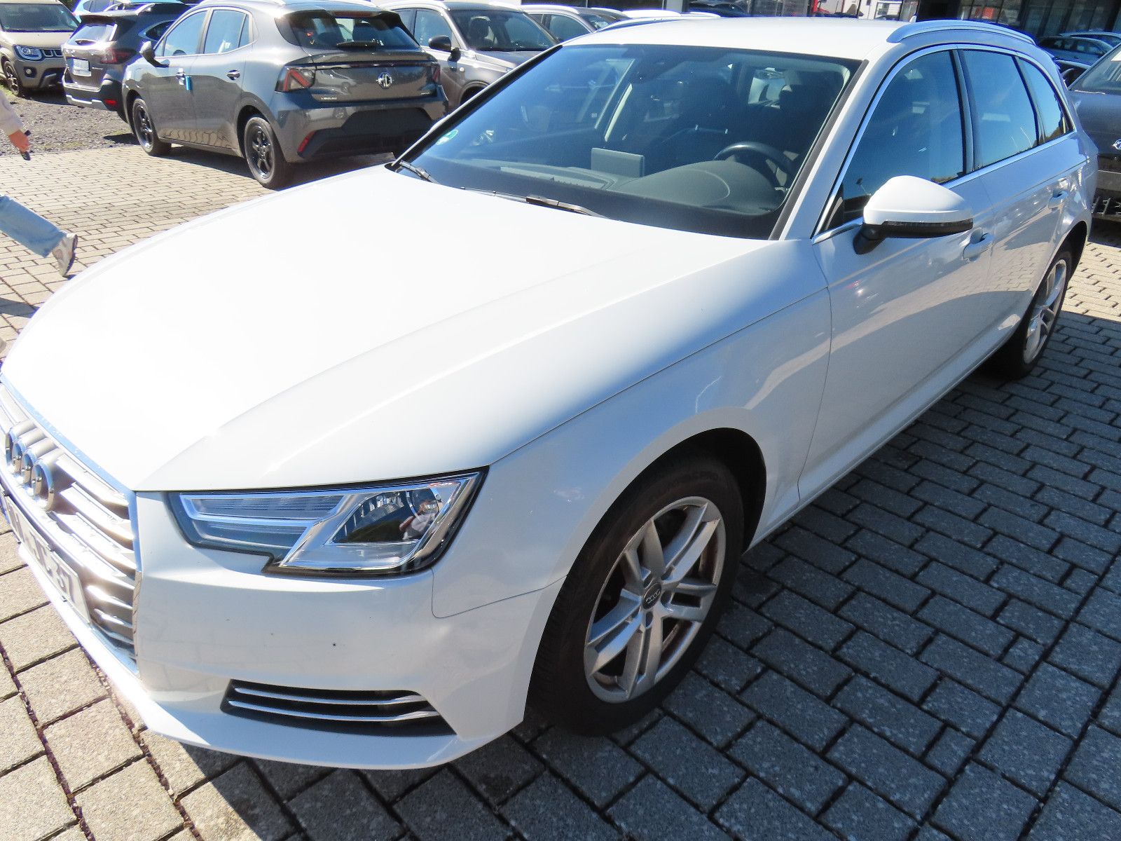 Audi A4 Avant 2,0TDI sport S-line