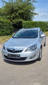 Opel Astra Sports Tourer 1.6 Turbo INNOVATION 132... - Opel Astra aus 2011: Turbo