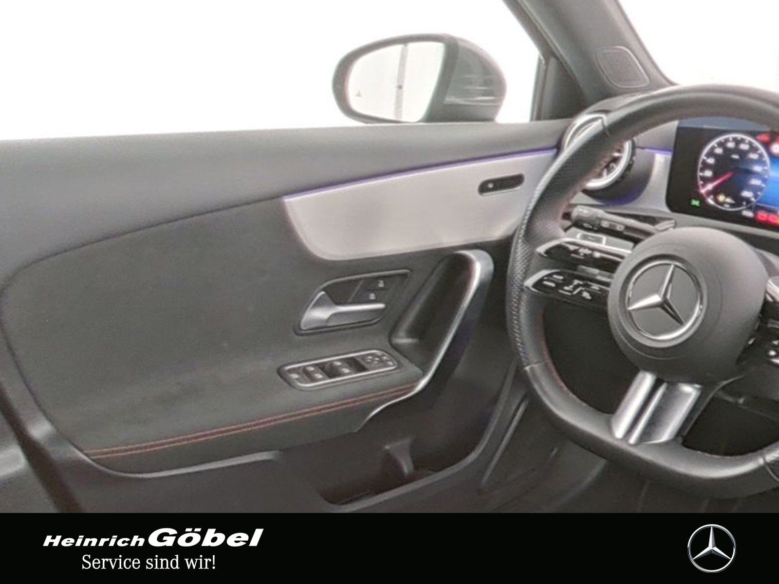 Fahrzeugabbildung Mercedes-Benz A 200 AMG+FAHRASSIST+AMBIENTE+LED+KAMERA+CARPLAY