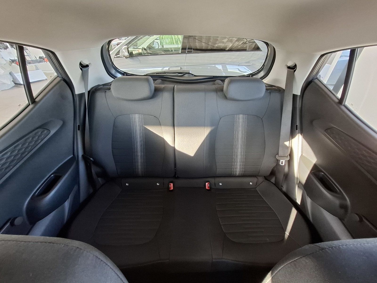 Hyundai i10 - Bild 14