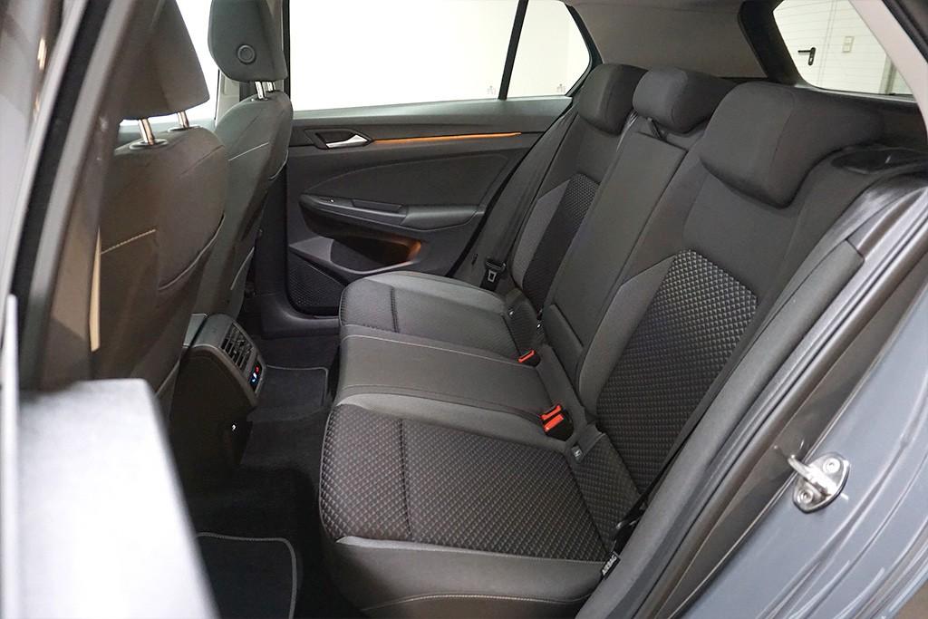 Volkswagen Golf 8 2.0TDI DSG Active Virtual Pano AHK HUD, миниатюра 14