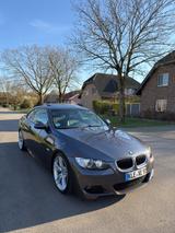 BMW Bmw E92 330i / N52 / Logic 7 / Scheckheft / M Pa - BMW mit Benzin-Antrieb: Coupe, Grau, 3.5