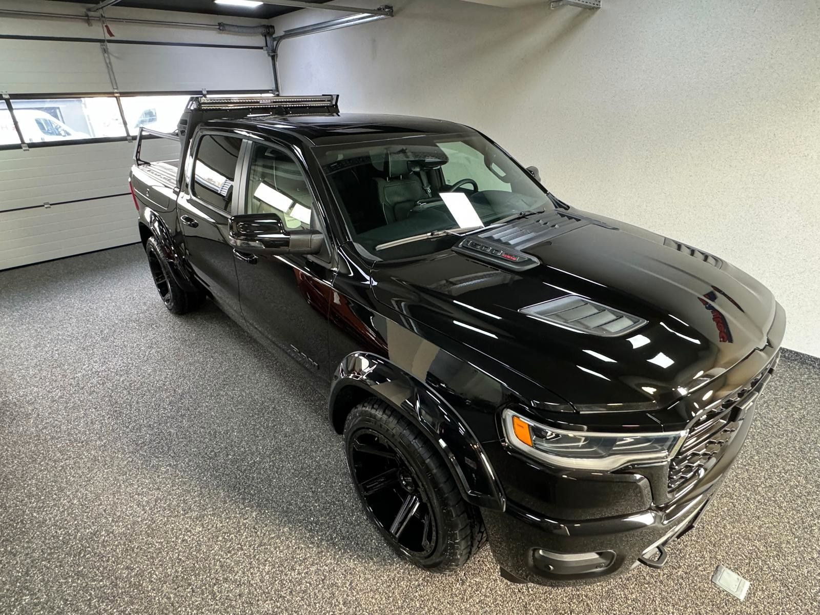 Fahrzeugabbildung Dodge RAM LIMITED HURRICANE 540 PS-LA CHANTI SPECIAL