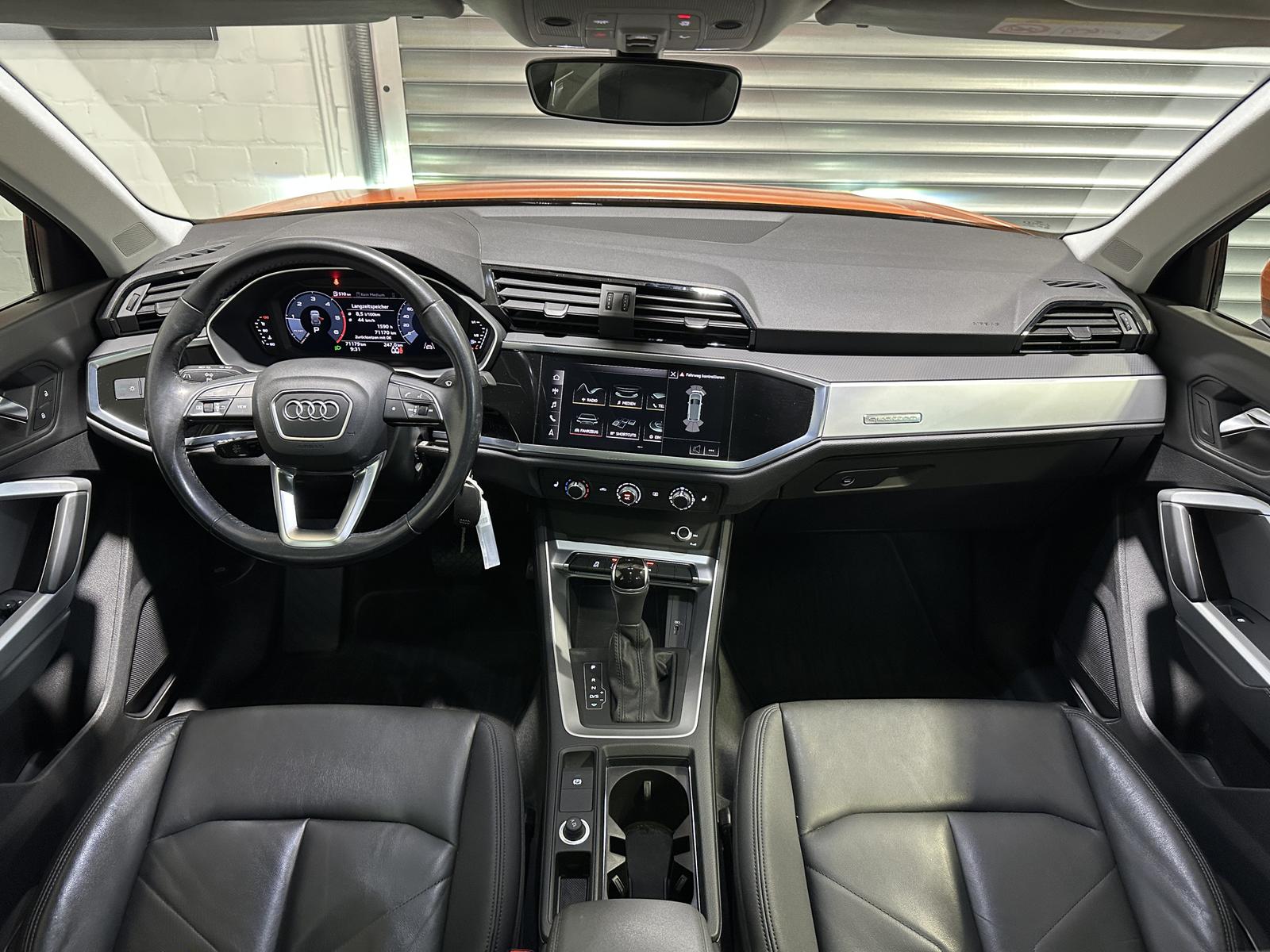 Audi Q3 40 TDI / S TRONIC / QUATTRO / PANO / LED /