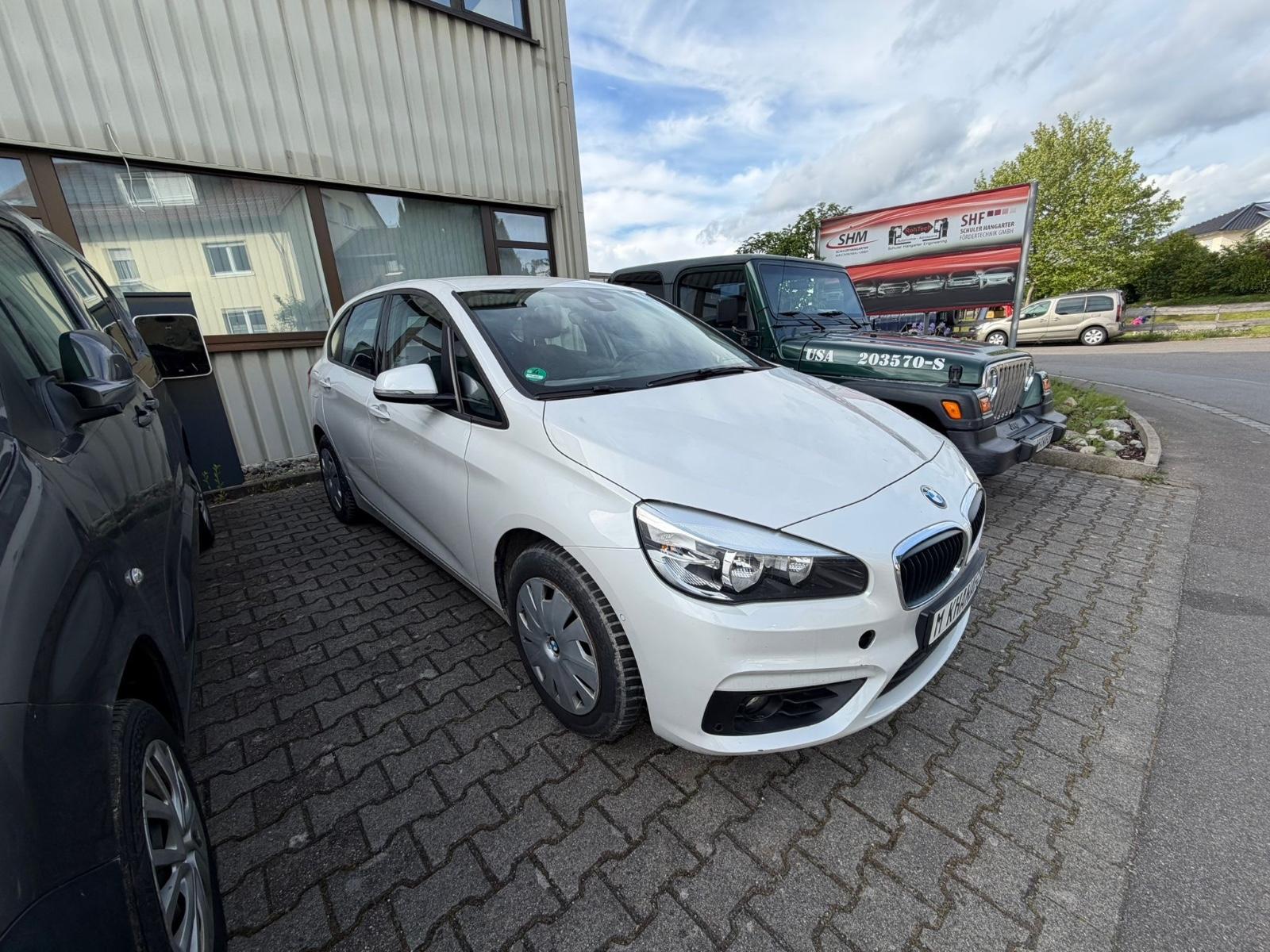 BMW 218 2 Active Tourer 218 I Advantage""Juli/27""