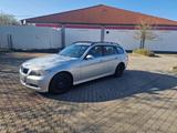 BMW 325i Touring - BMW 325 in Frankfurt (Main)