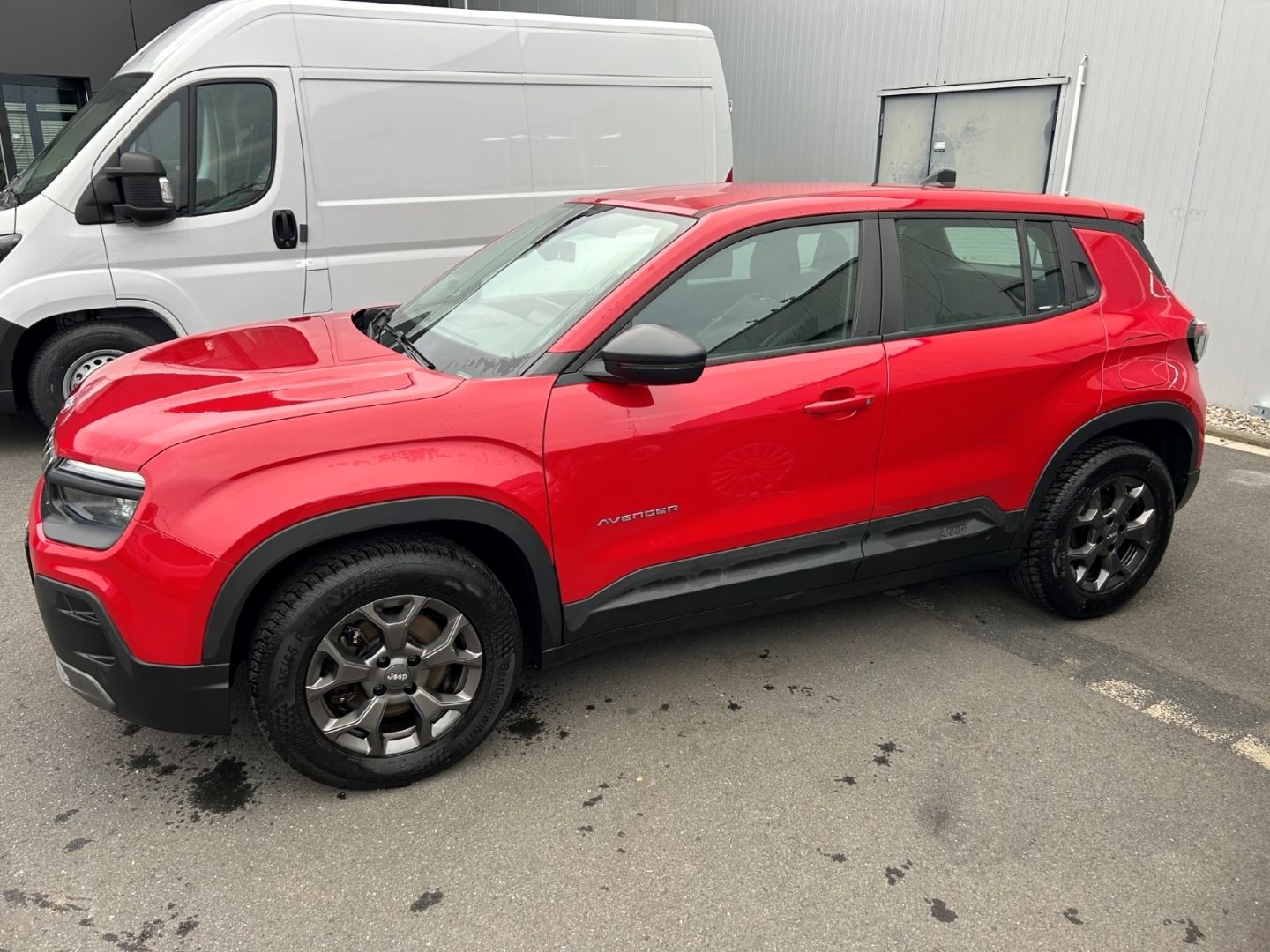 Jeep Avenger Longitude Electric LED Apple CarPlay And imagem 3