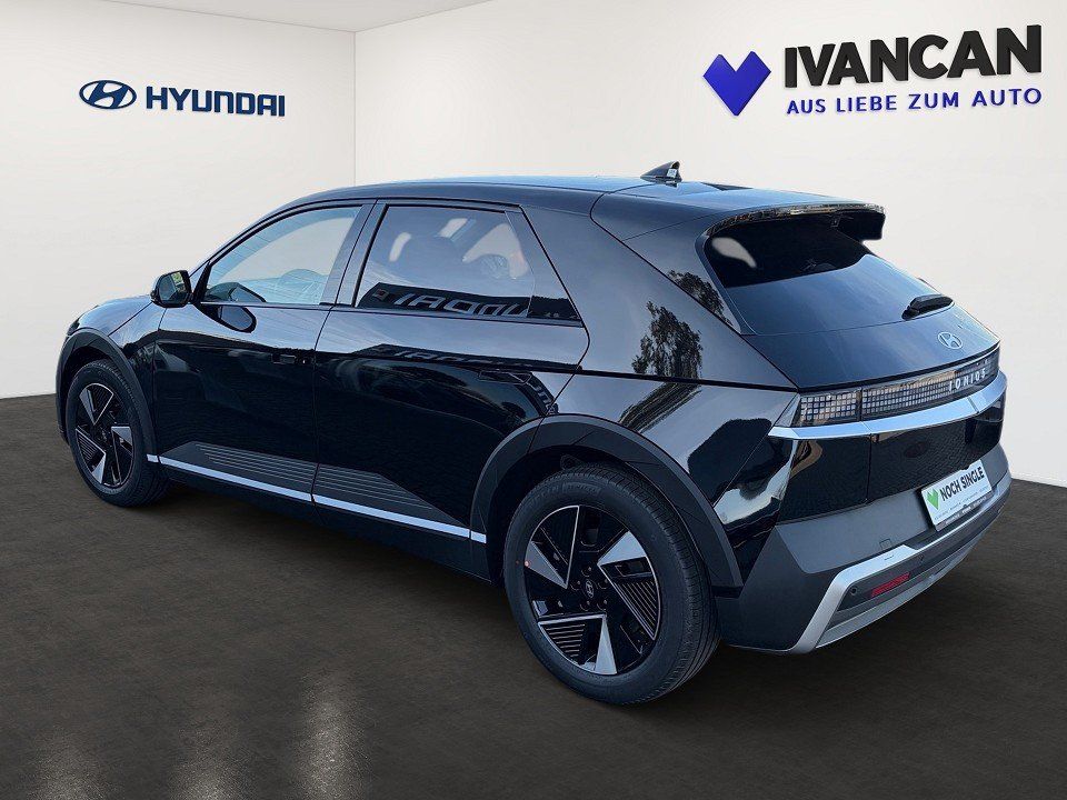 Fahrzeugabbildung Hyundai IONIQ 5 84kWh 229PS UNIQ Relax-Paket