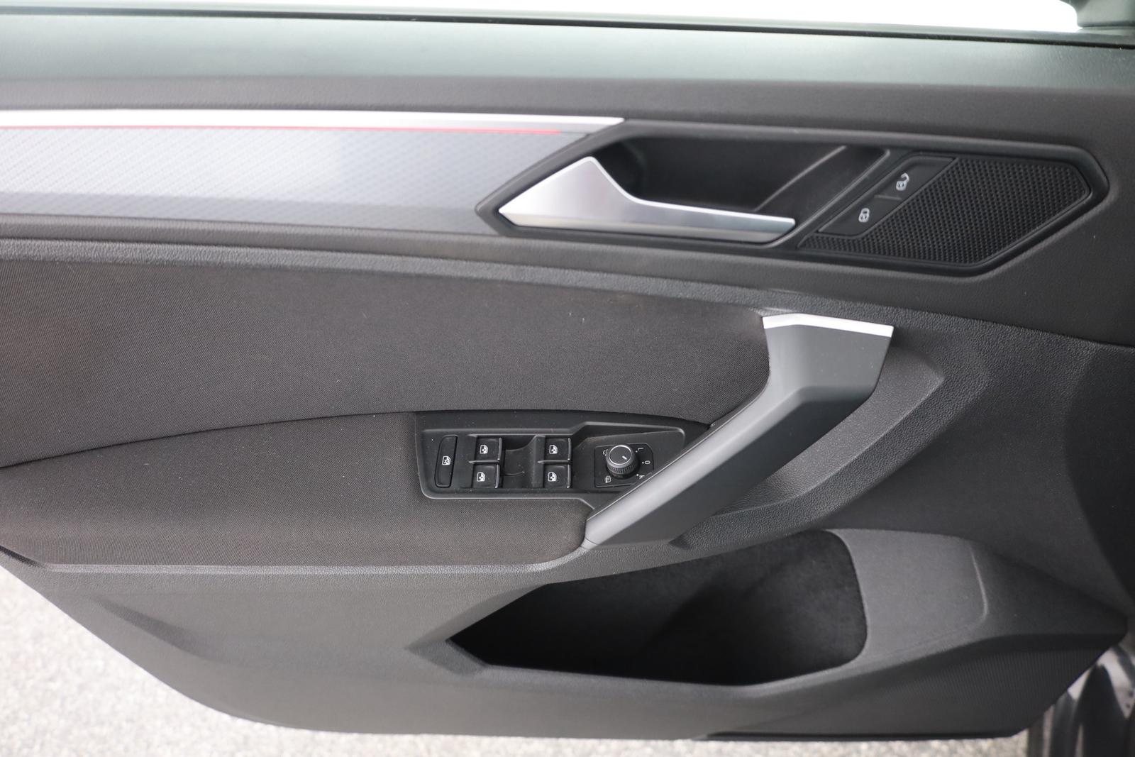 Volkswagen Tiguan 1.5 TSI LED ACC Navi Sitzheizung PDC AHK, миниатюра 21