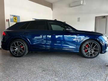 Audi Q8 - 4