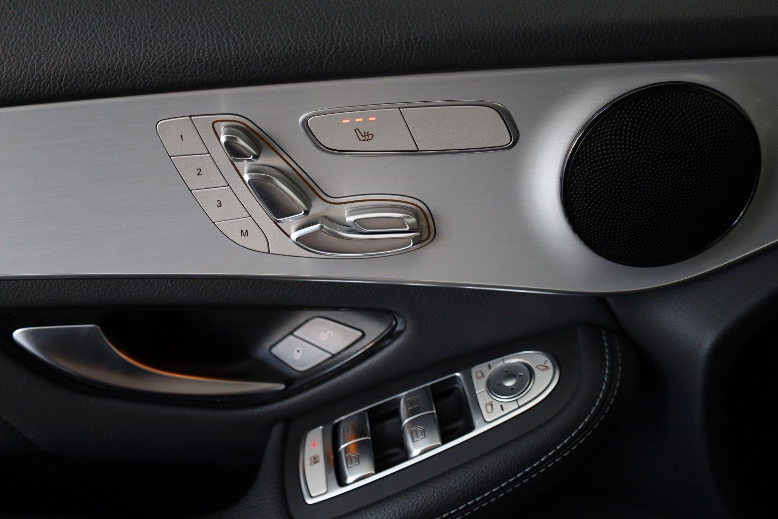 Fahrzeugabbildung Mercedes-Benz GLC 400d Coupe 4M AMG Line Navi,LED,360°,Apple C