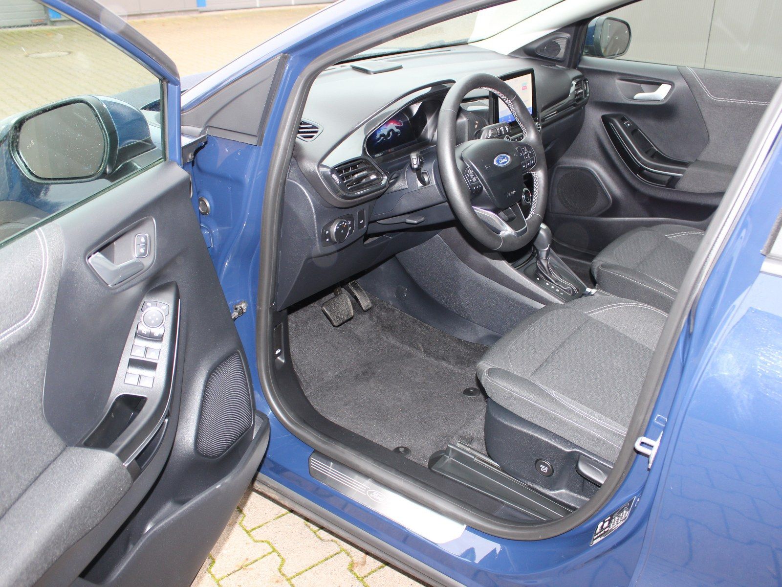 Fahrzeugabbildung Ford Puma Titanium 1,0 EcoBoost Start/Stopp