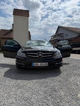 Mercedes-Benz C220 Coupé Amg - Mercedes-Benz 220: A