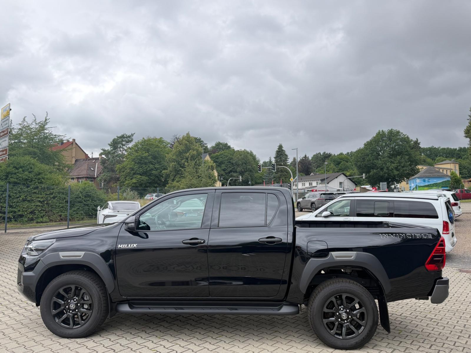 Toyota Double Cab INVINCIBLE 2.8Aut.Leder.LED.Kam.AHK