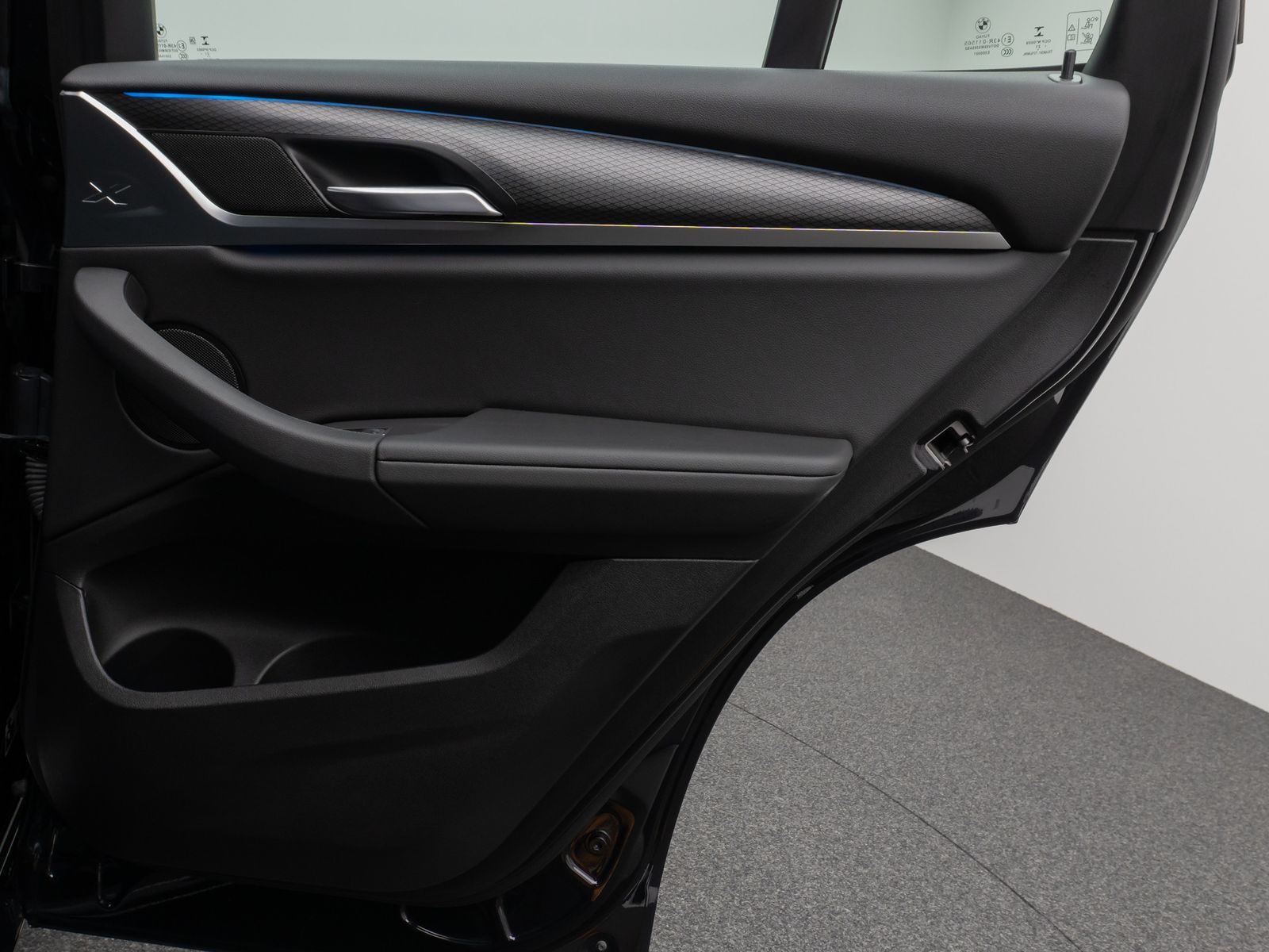 Fahrzeugabbildung BMW X3 xD30e M Sport 360°Laser HUD DAB HiFi Komfort