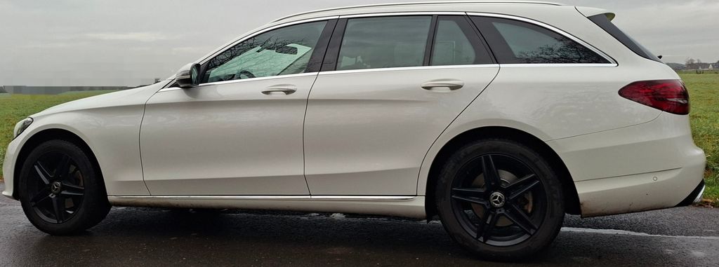 Image of Mercedes-Benz C 180