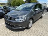 Volkswagen Sharan 2.0 TDI*DSG*7-Sitz*Temp*SHZ*PDC* - VW Sharan Gebrauchtwagen in Düsseldorf