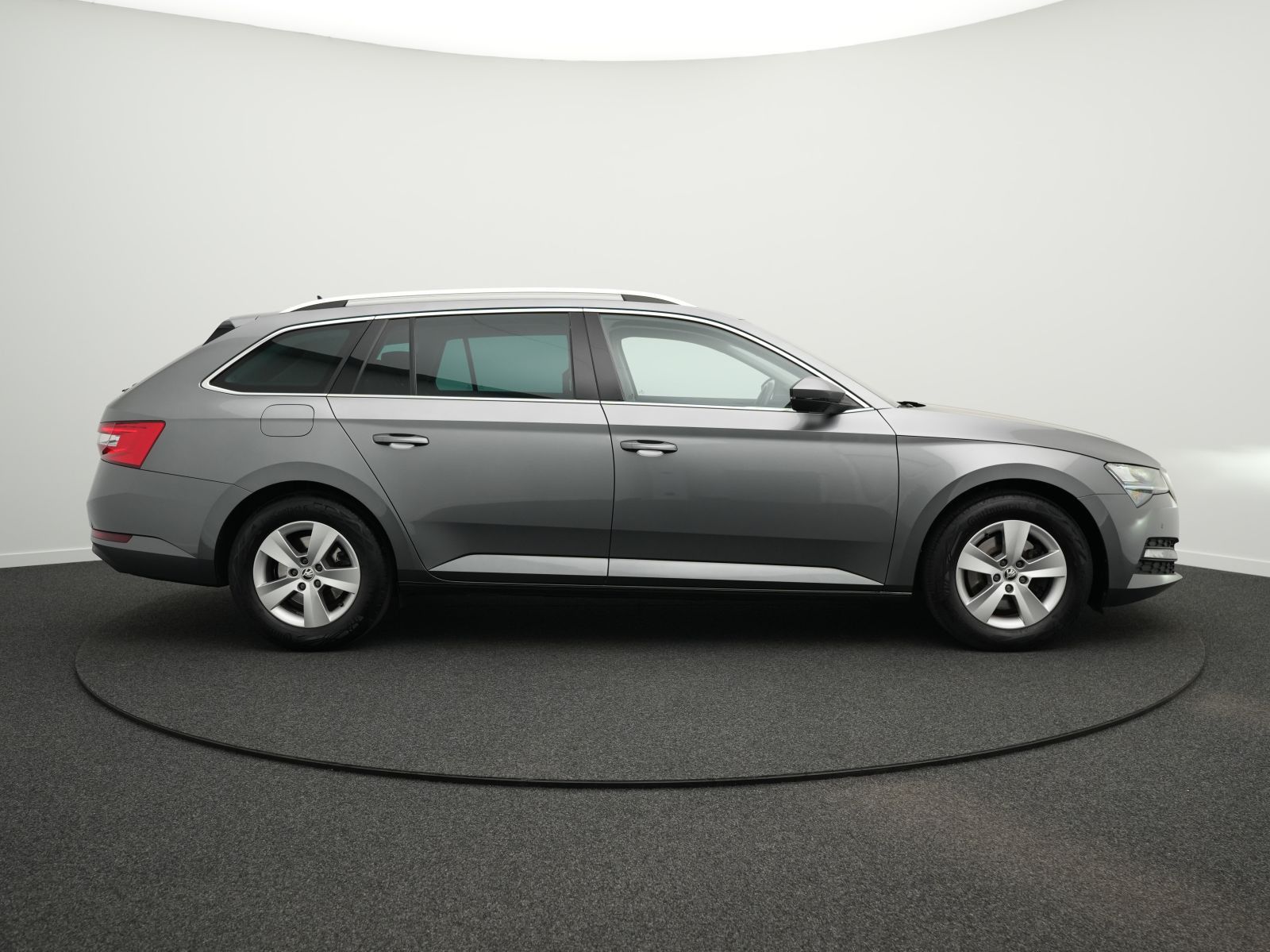 Skoda Superb - Bild 13