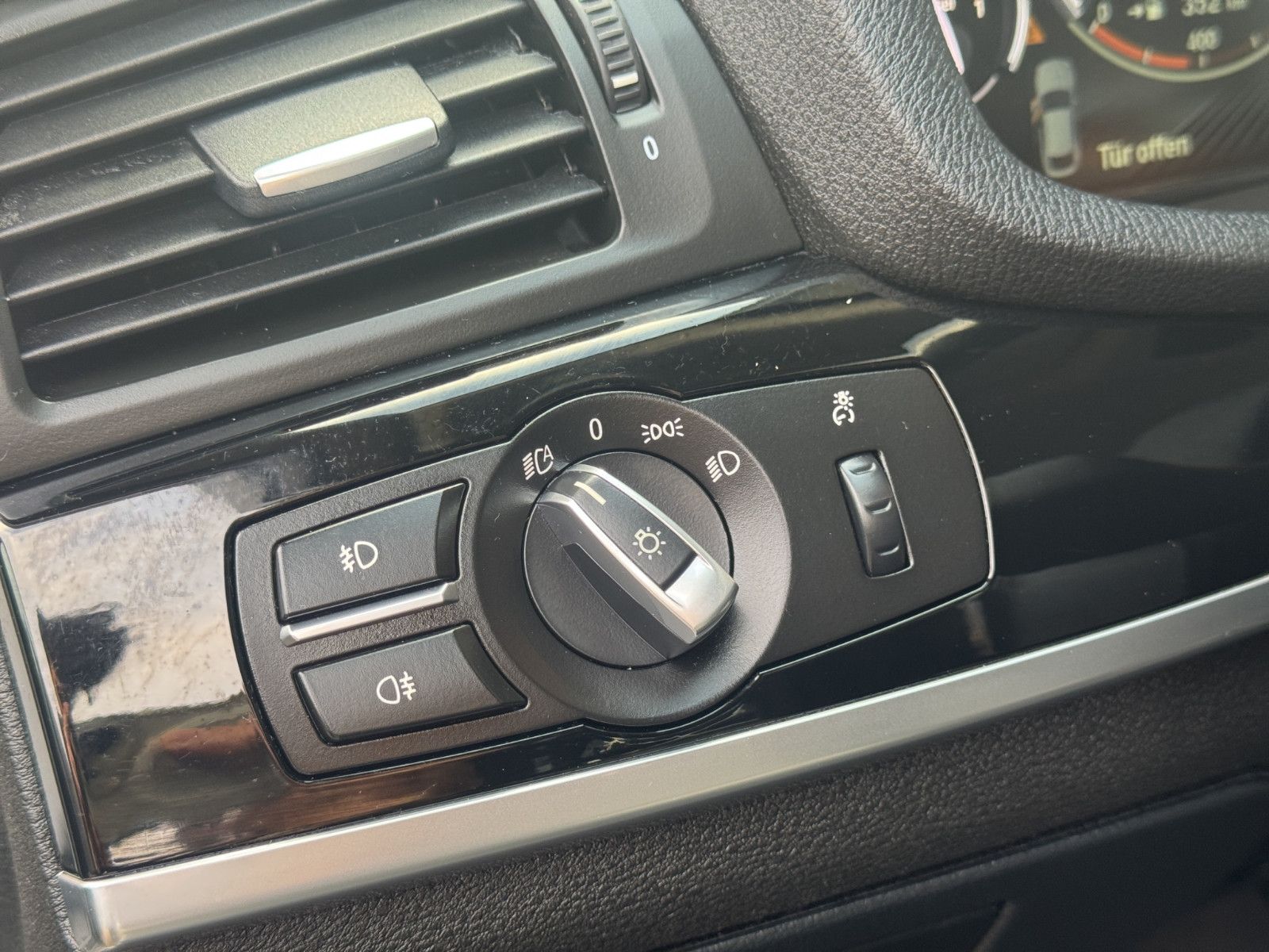 Fahrzeugabbildung BMW X4 xDrive 20d Advantage*Business Paket*Shz*Navi*