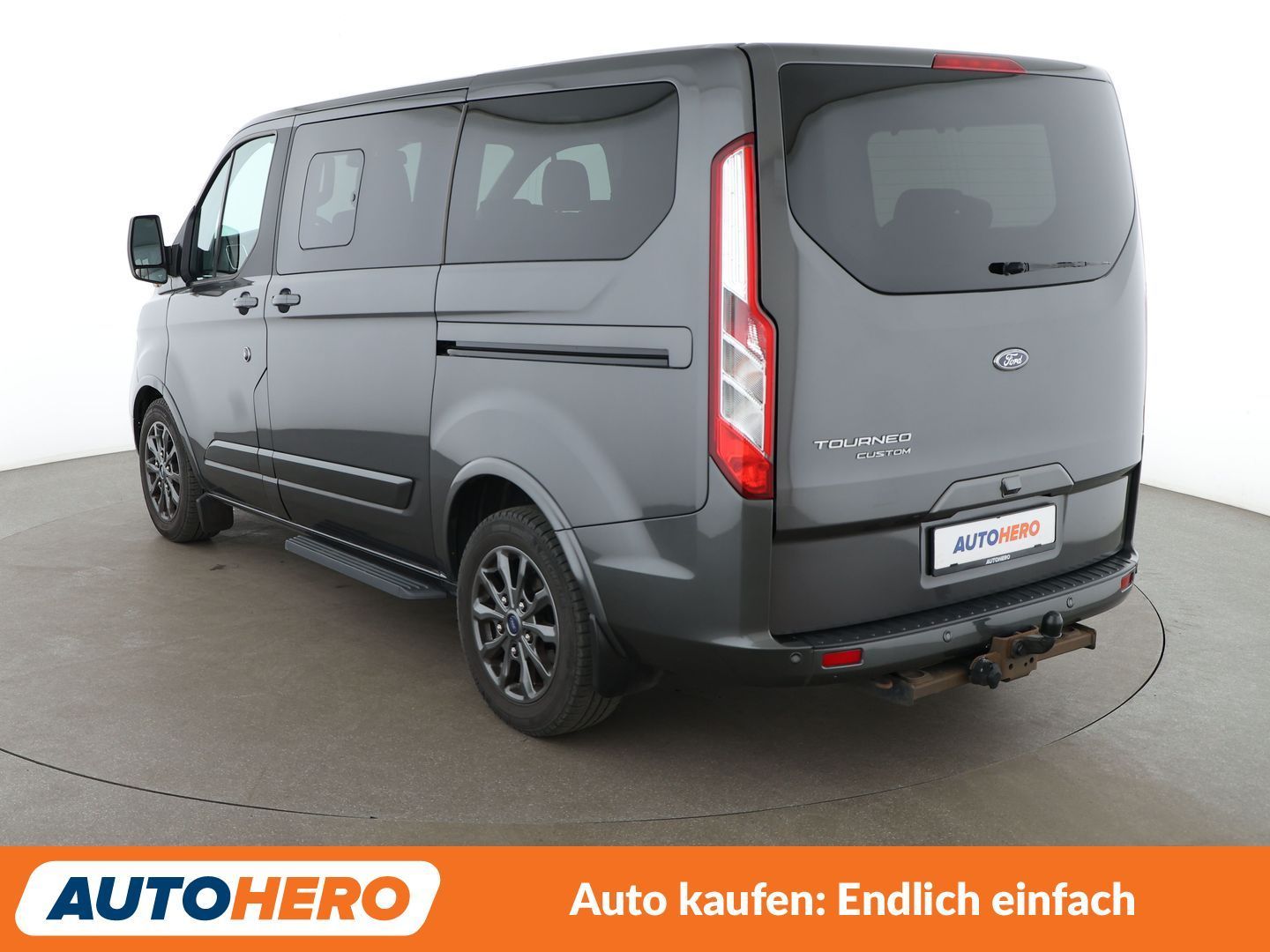 Ford 2.0 TDCi 320 L1 Tourneo Titanium X Aut. NAVI ACC foto 4