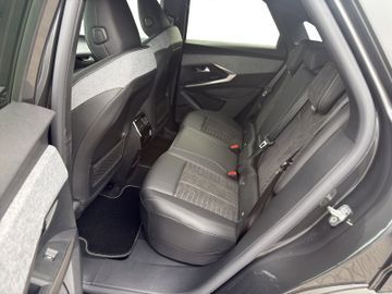 Peugeot 3008 1.2 145 GT Kam.+KeyLess+LED+Navi+SHZ+ACC