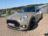 MINI Cooper Clubman Cooper Essential Trim Automat... - MINI Clubman Serie: Kleinwagen