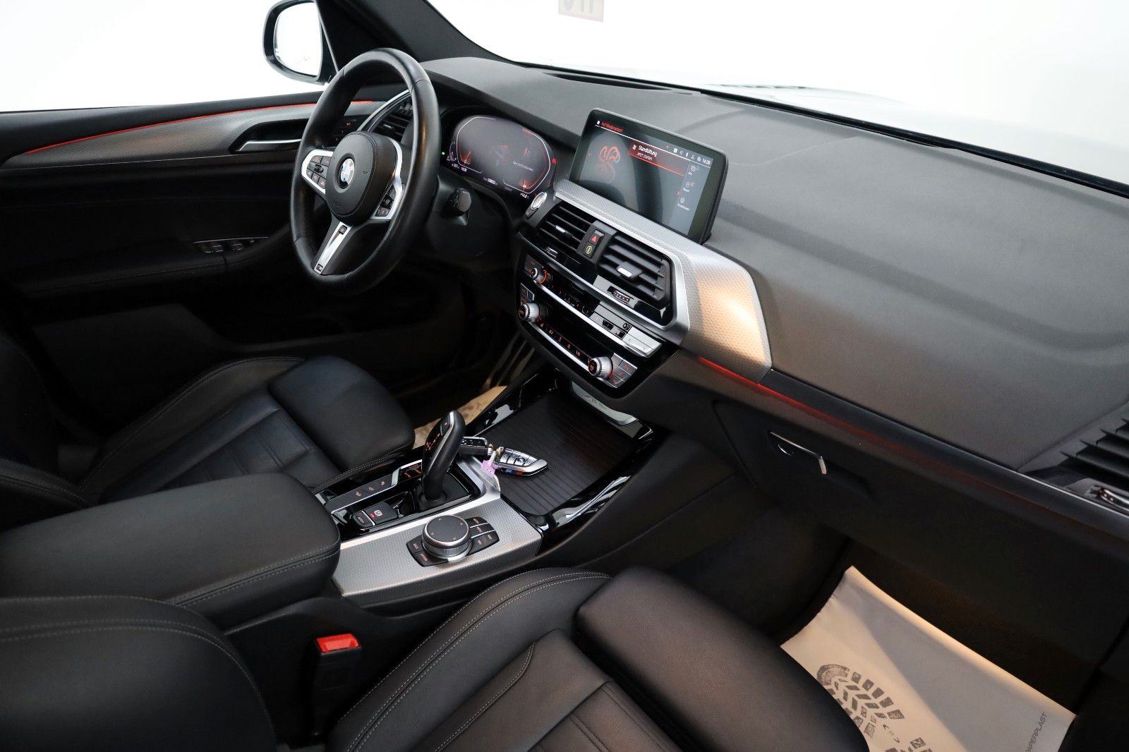 Fahrzeugabbildung BMW X3 30d xDrive M Sport Leder,Navi,LED,Akustikglas