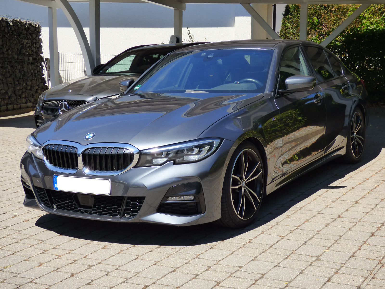 BMW 320 d xDrive M Sport*Standhzg*AHK*LED*HarmanKard imagem 3