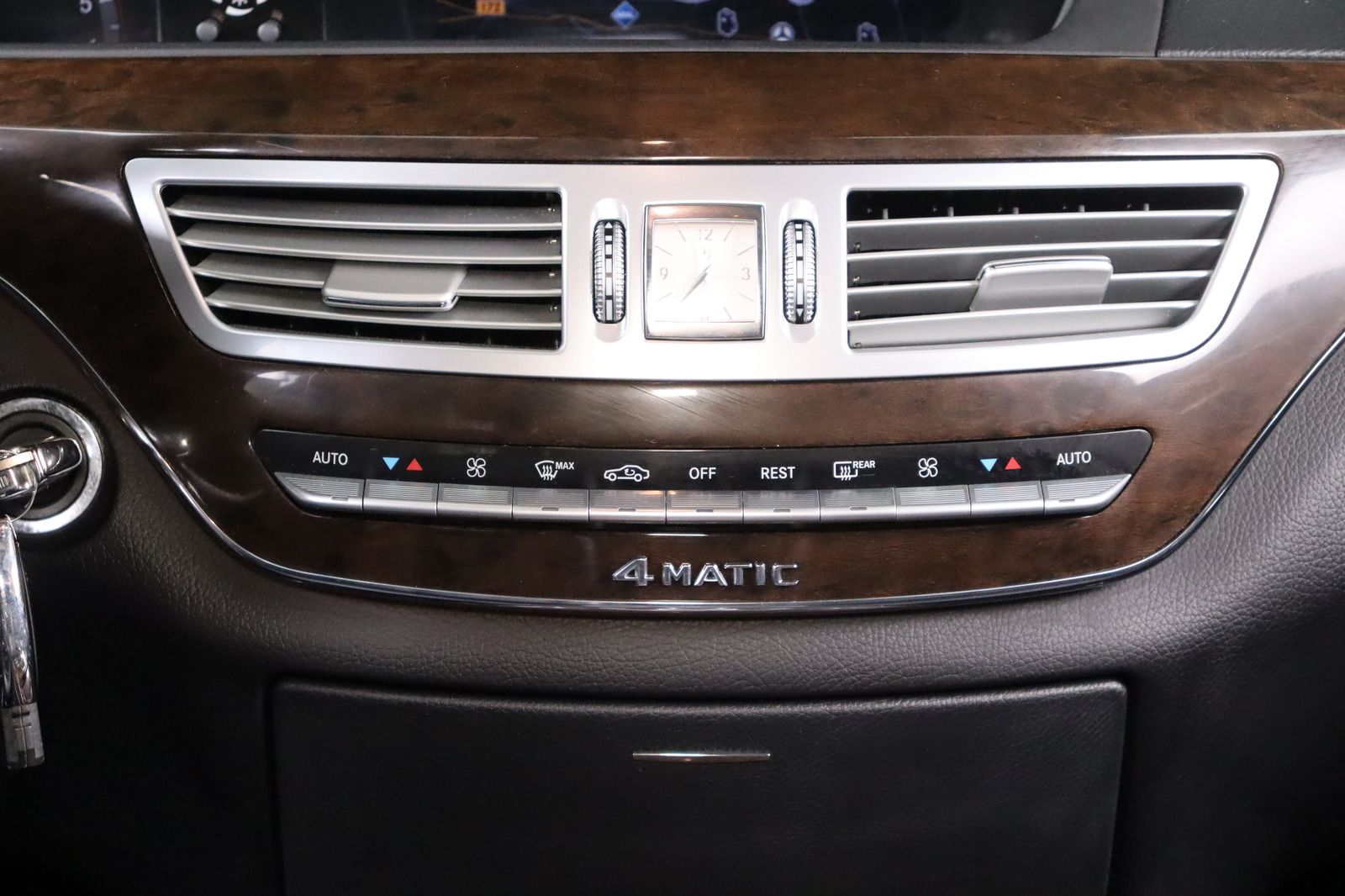 Fahrzeugabbildung Mercedes-Benz S 350 BlueTEC 4MATIC  * DIS * Nachtsicht * AHK