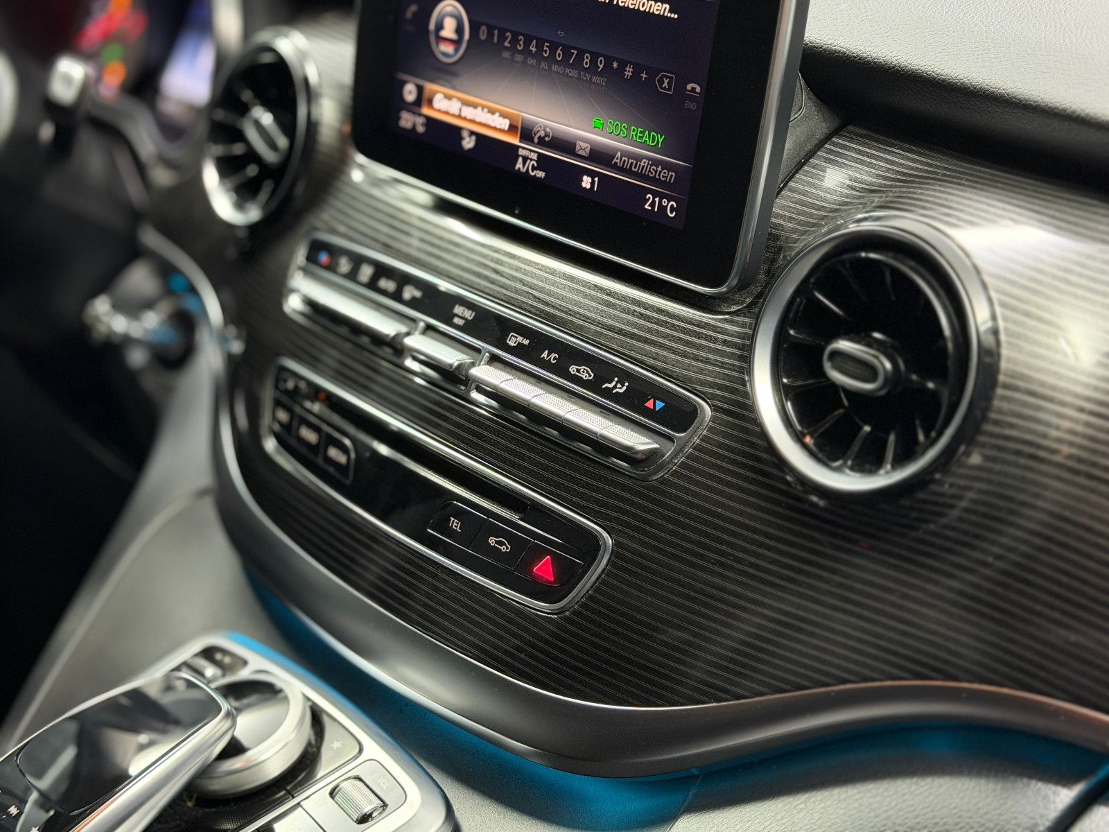 Fahrzeugabbildung Mercedes-Benz V300 d AVANTGARDE EDITION 4MATIC lang|BURMESTER|