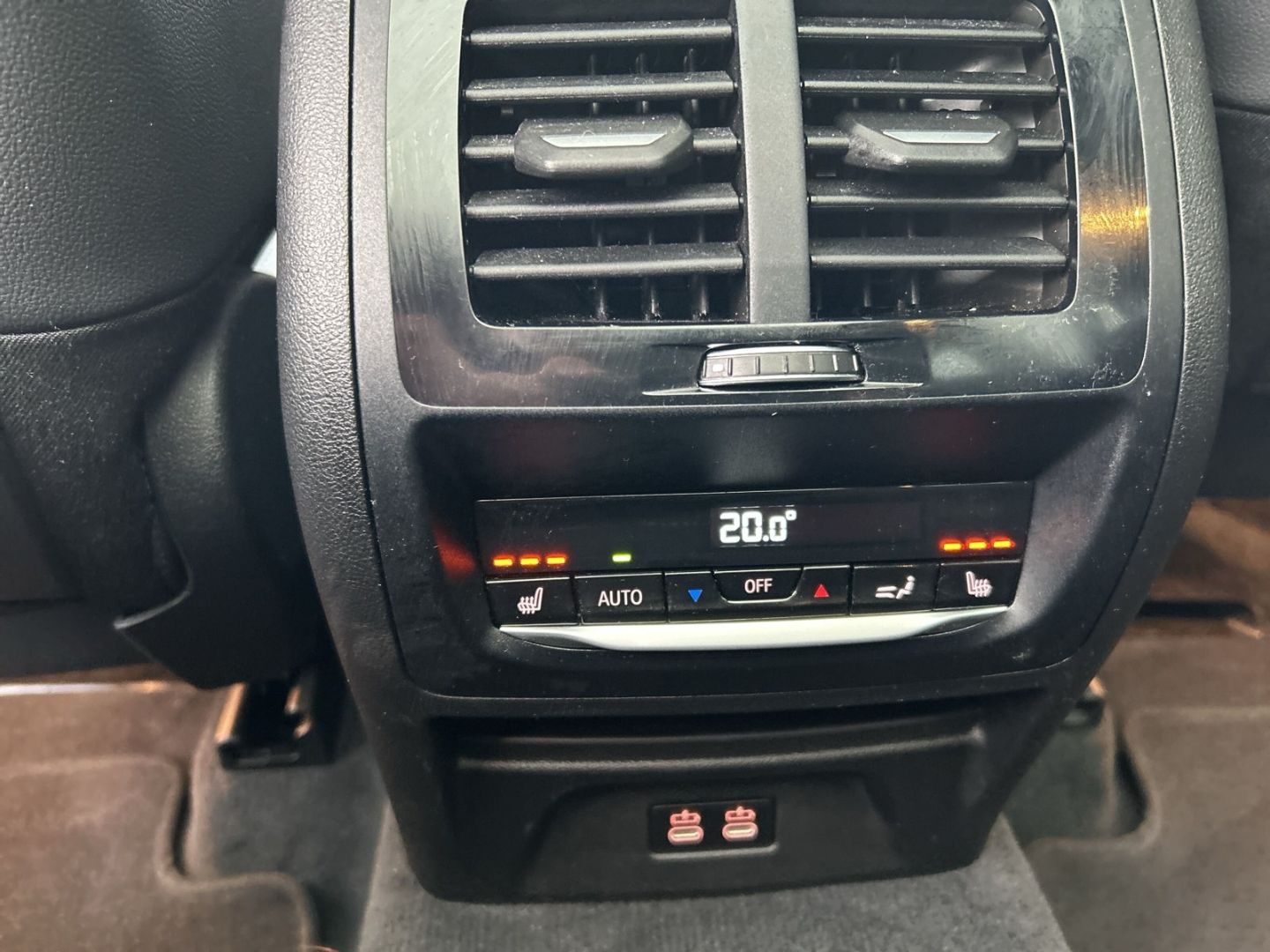 Fahrzeugabbildung BMW X3 xDrive 20iA M Sport Navi groß Panorama HiFi 2