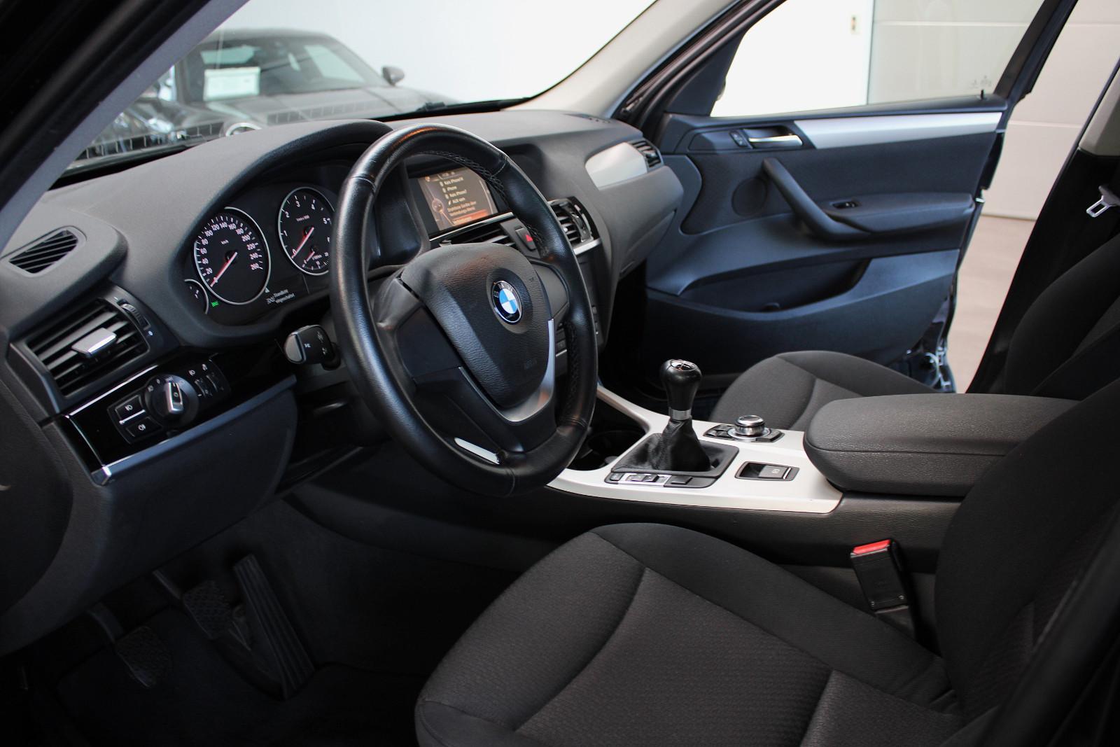 BMW X3 SDRIVE 18D 150PS! 1.HAND/PANORAMA/KLIMA/19"
