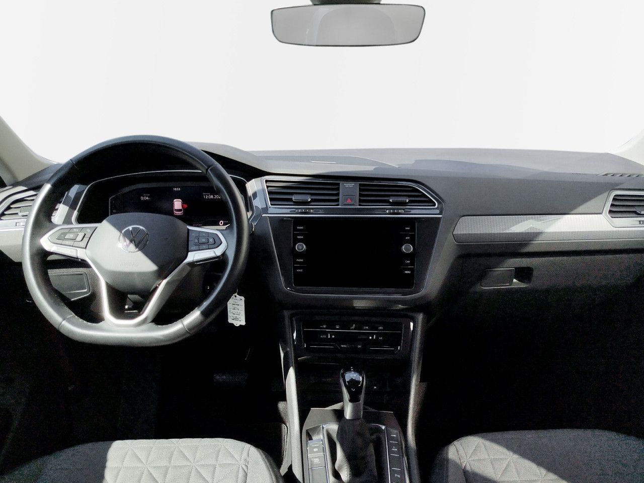 Fahrzeugabbildung Volkswagen Tiguan Life 1.4 eHybrid OPF 110 kW 6-Gang-DSG