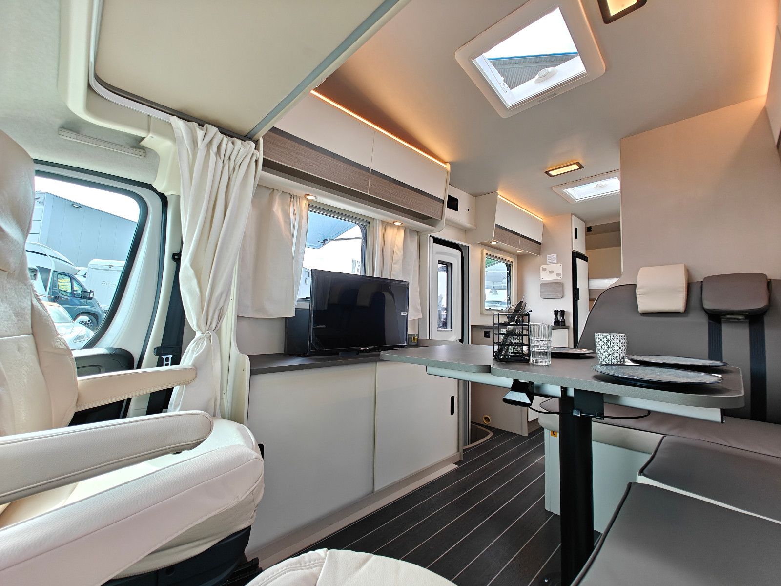Fahrzeugabbildung XGO Dynamic 39 Lounge - Modell 2025 - SUMMER DEAL!