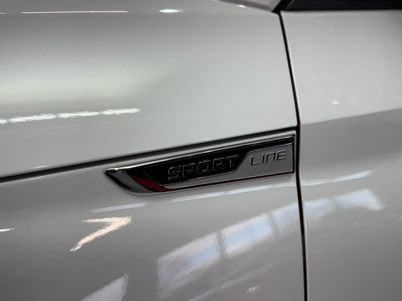 Fahrzeugabbildung SKODA Kodiaq Sportline 4x4|DSG|7-SITZER|AHK|ACC