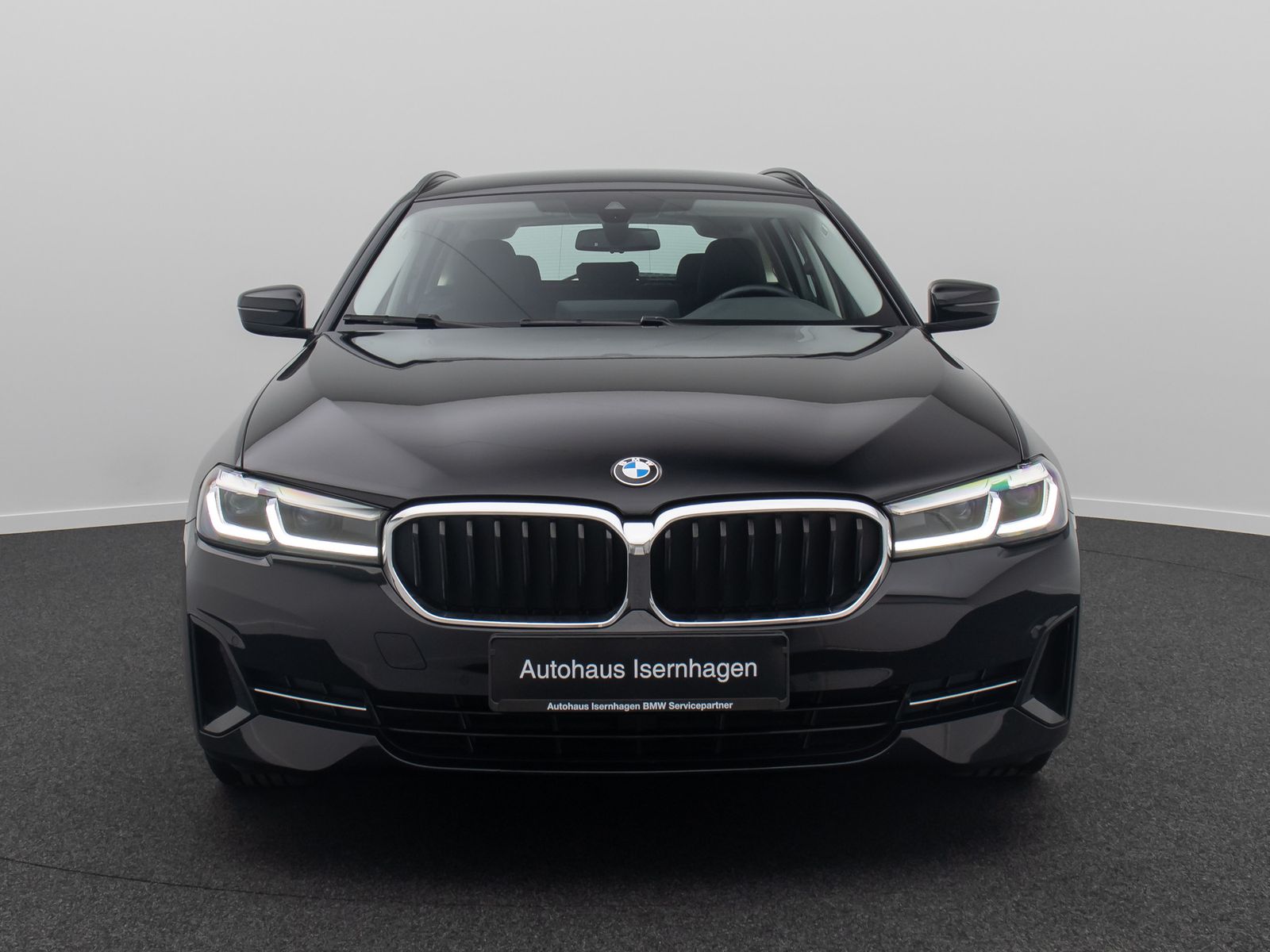 Fahrzeugabbildung BMW 530d Alarm FernlichtAss DAB Kamera 4xKlima WLAN